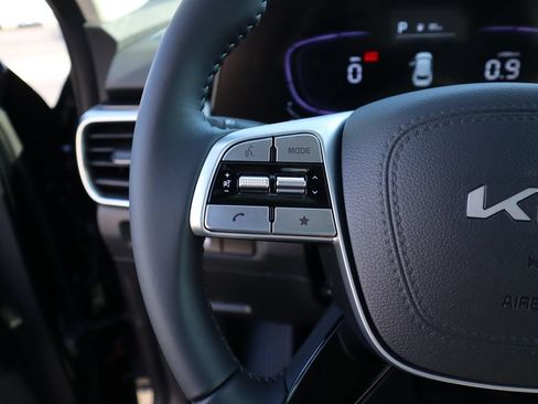 New 2025 Kia Telluride LX FWD image 24