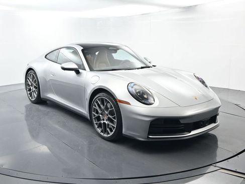 Certified 2026 Porsche 911 Carrera image 17