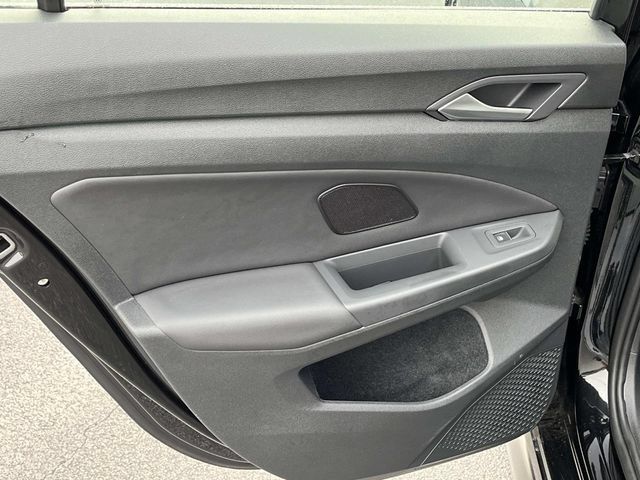 Used 2024 Volkswagen GTI SE FWD image 17