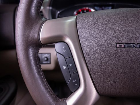 Used 2014 GMC Acadia Denali AWD/4WD image 23