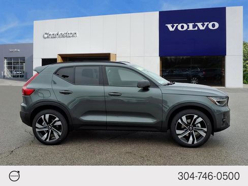New 2026 Volvo XC40 B5 Plus w/ Climate Package image 2