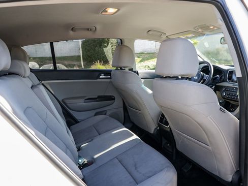 Used 2022 Kia Sportage LX image 22