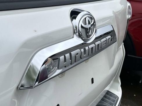 Used 2016 Toyota 4Runner Limited AWD/4WD image 7