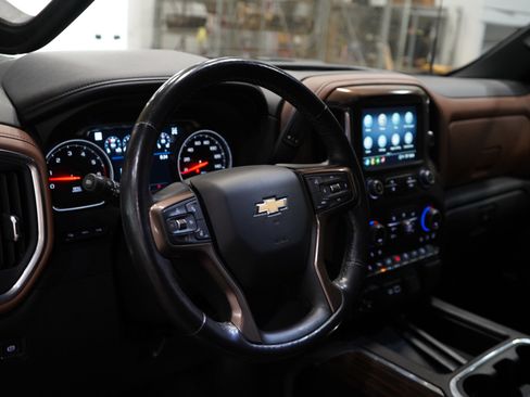 Used 2022 Chevrolet Silverado 2500 High Country w/ Z71 Off-Road Package image 22