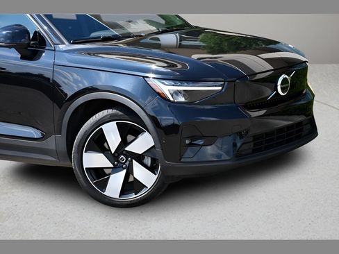 Certified 2023 Volvo C40 P8 Recharge Plus w/ Climate Package AWD/4WD image 10