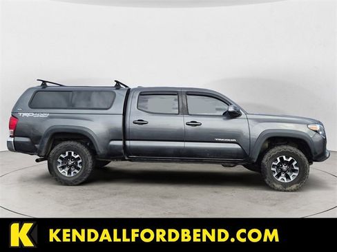 Used 2019 Toyota Tacoma TRD Off-Road image 6