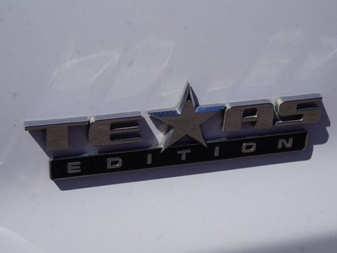 Used 2018 Chevrolet Silverado 1500 LT w/ Texas Edition image 11