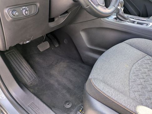 Used 2024 Chevrolet Equinox LT image 16