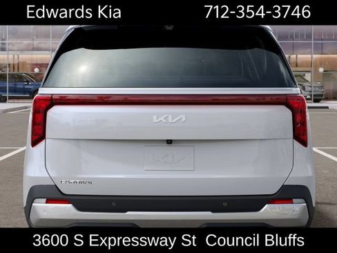 New 2026 Kia Carnival EX FWD image 15