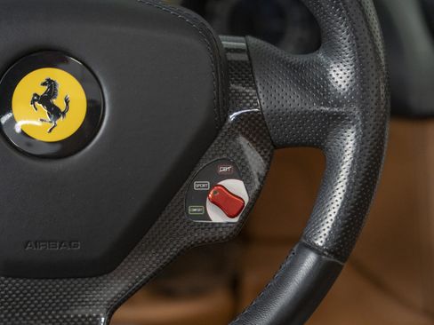 Used 2010 Ferrari California image 41