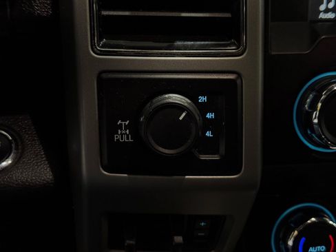 Used 2019 Ford F350 Lariat w/ Lariat Ultimate Package AWD/4WD image 6