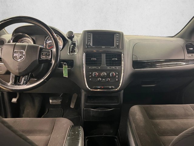 Used 2018 Dodge Grand Caravan SE FWD image 17