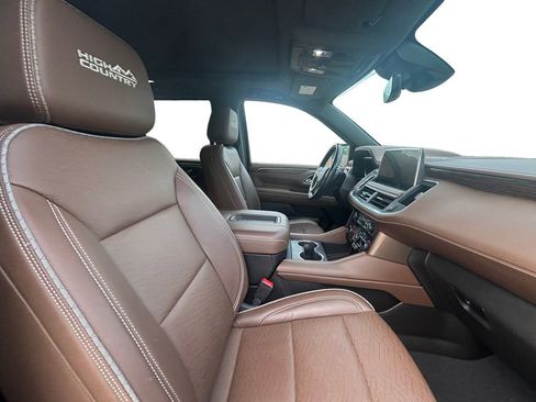 Used 2023 Chevrolet Tahoe High Country w/ Premium Package 2 AWD/4WD image 15