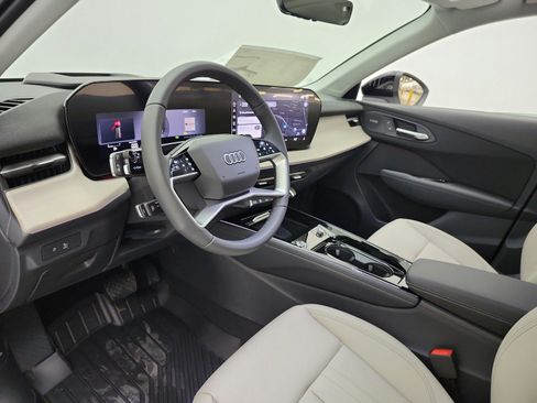 New 2026 Audi Q3 quattro 2.0T AWD/4WD image 10