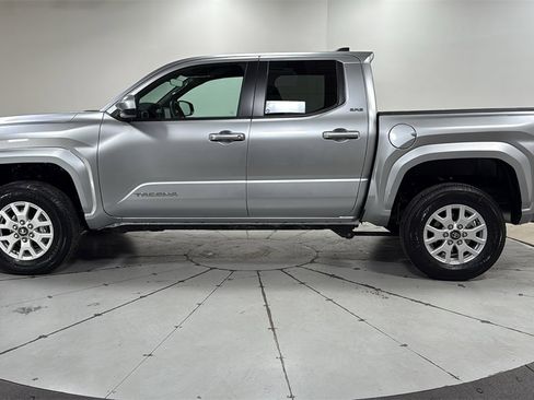 Certified 2025 Toyota Tacoma SR5 image 8