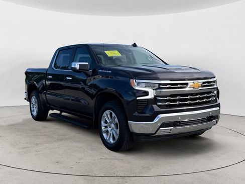 Used 2024 Chevrolet Silverado 1500 LTZ AWD/4WD image 3