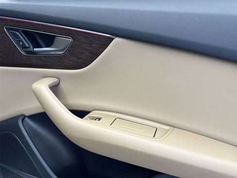 Used 2019 Audi Q8 Premium Plus image 39