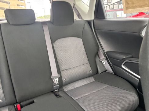 Used 2025 Kia Soul LX w/ LX Technology Package FWD image 35