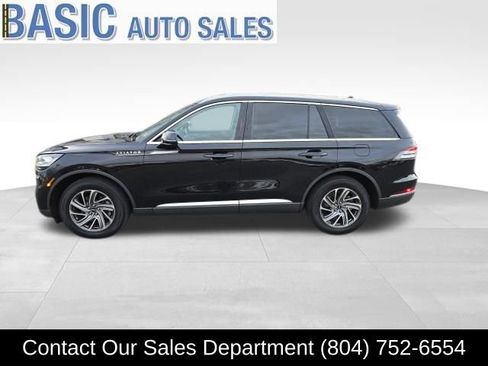 Used 2022 Lincoln Aviator AWD image 2