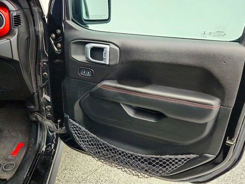 Used 2020 Jeep Wrangler Unlimited Rubicon w/ Uconnect 4C Nav & Sound Group image 27