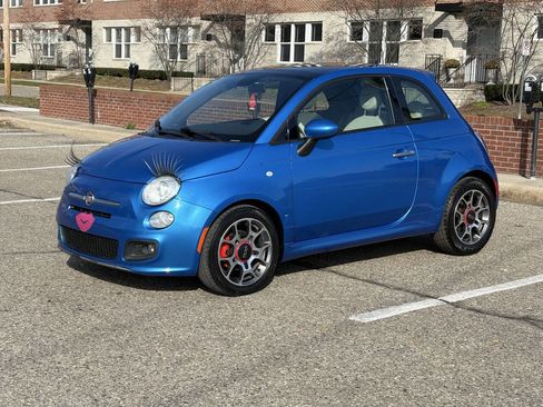 Used 2015 FIAT 500 Sport w/ Comfort/Convenience Group image 1