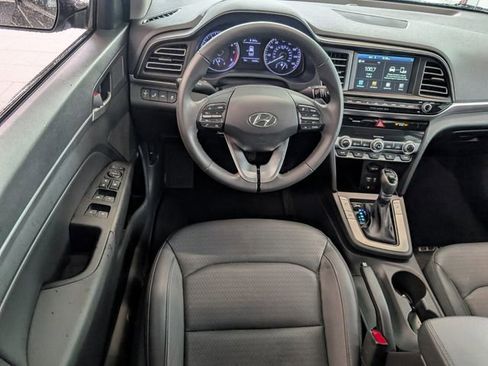 Used 2020 Hyundai Elantra Limited w/ Cargo Package (C1) image 8