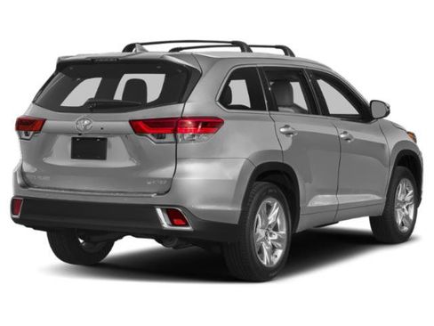 Used 2019 Toyota Highlander Limited FWD image 2