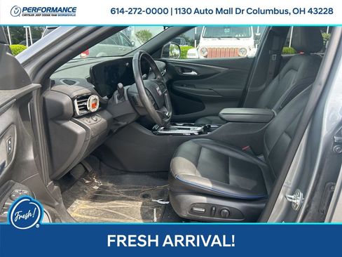 Used 2024 Buick Envista Sport Touring w/ Convenience I Package FWD image 11
