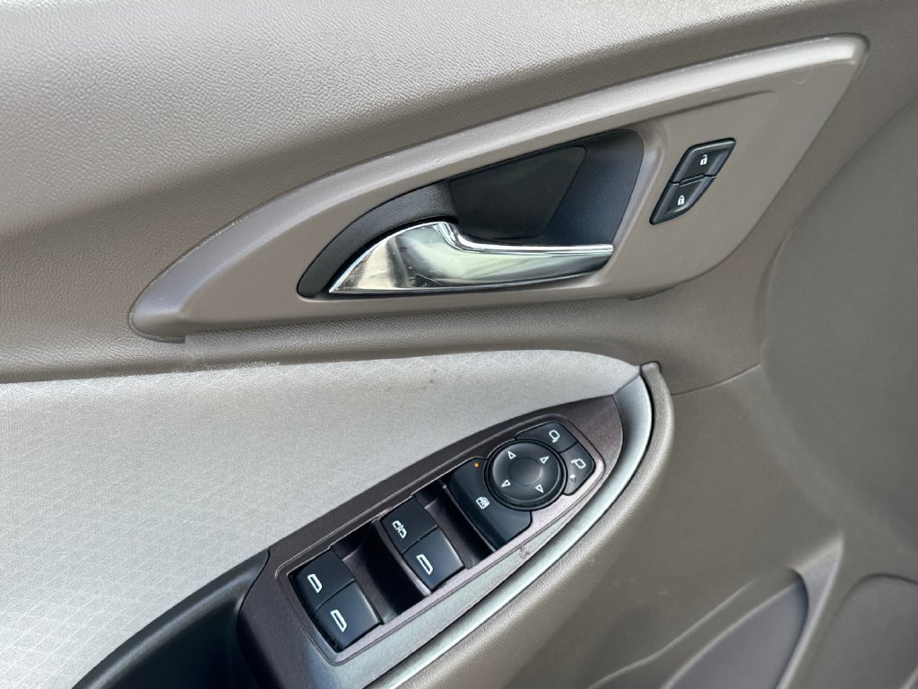 Used 2024 Chevrolet Malibu LT FWD image 17