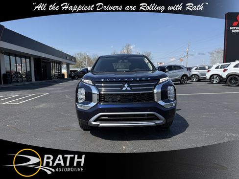 New 2026 Mitsubishi Outlander SE image 3