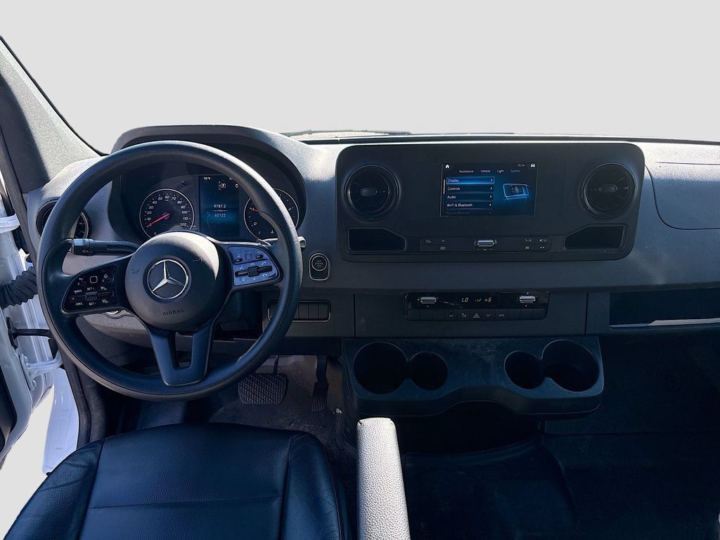 Used 2024 Mercedes-Benz Sprinter 2500 image 33