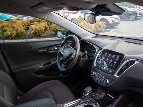 Used 2024 Chevrolet Malibu LT FWD image 19