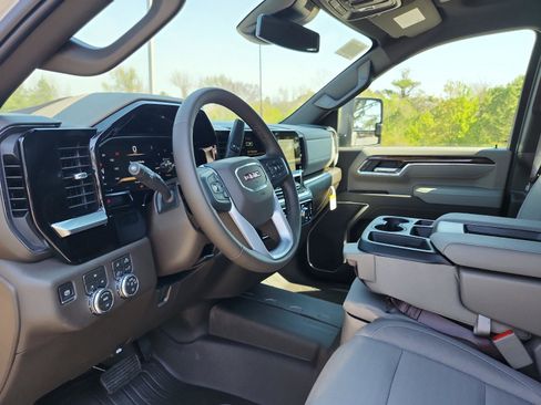 New 2026 GMC Sierra 2500 SLE w/ SLE Value Package; image 12