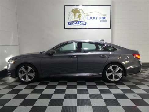 Used 2018 Honda Accord Touring image 7