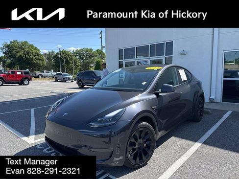 Used 2024 Tesla Model Y Long Range RWD image 1