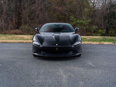 Certified 2022 Ferrari Roma image 5