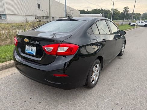 Used 2017 Chevrolet Cruze LS FWD image 3