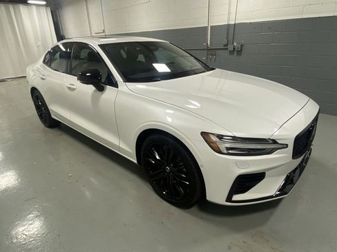 Used 2024 Volvo S60 T8 Ultimate image 4