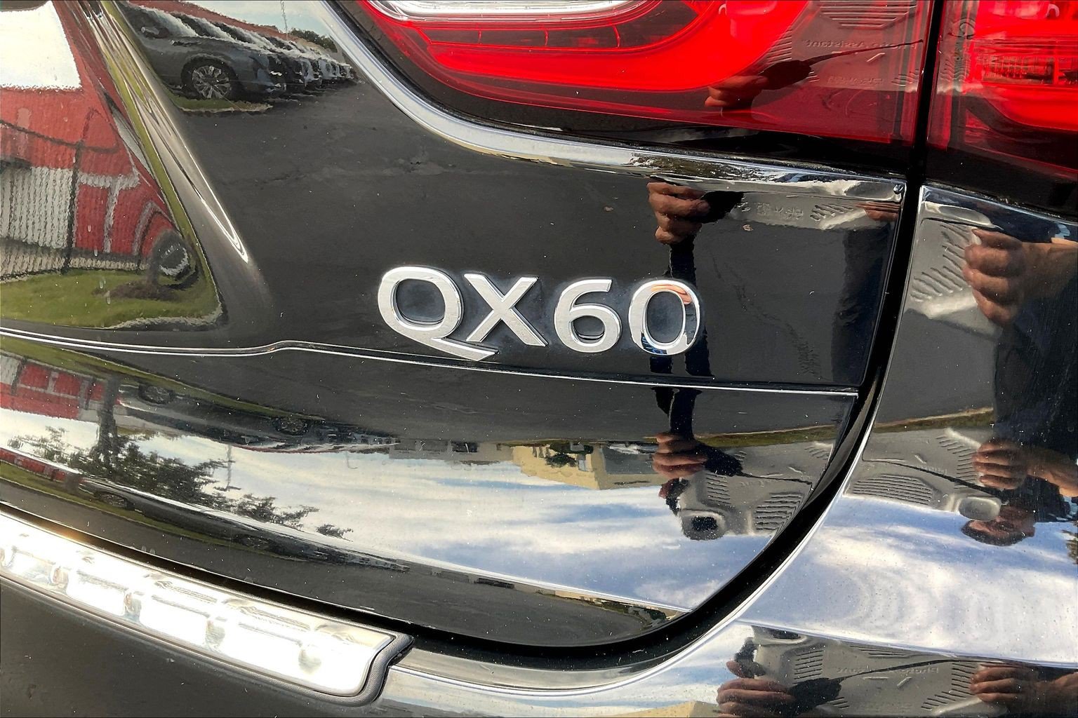 Used 2017 INFINITI QX60 Luxe w/ Premium Plus Package AWD/4WD image 23