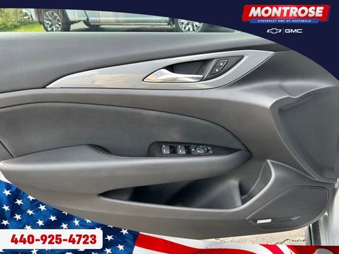 Used 2019 Buick Regal Preferred w/ Sights and Sounds Package AWD/4WD image 9