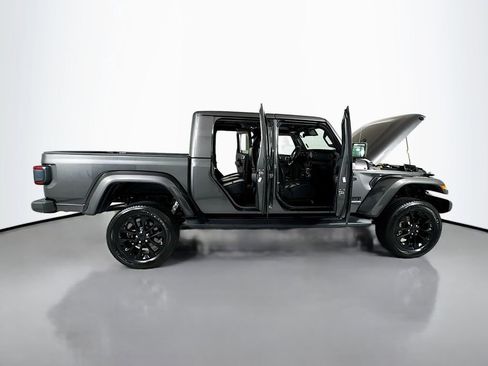 Used 2021 Jeep Gladiator Overland image 29