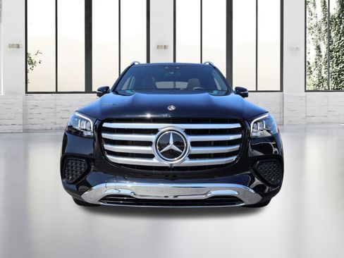 Certified 2025 Mercedes-Benz GLS 450 4MATIC image 8