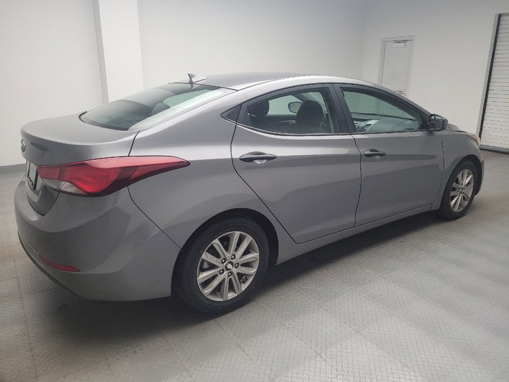Used 2014 Hyundai Elantra SE w/ Option Group 02 FWD image 10