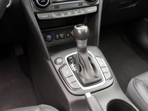 Used 2021 Hyundai Kona Ultimate FWD image 25