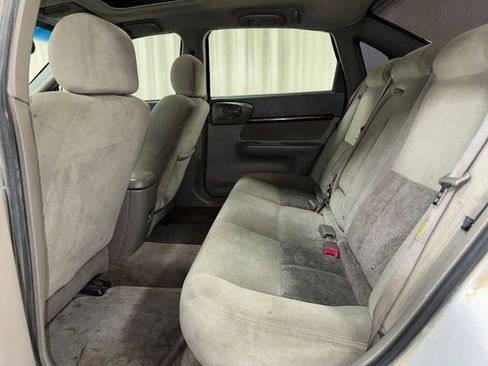 Used 2004 Chevrolet Impala LS w/ Preferred Equipment Group FWD image 18