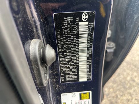 Used 2025 Toyota Corolla LE image 27