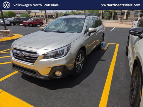Used 2019 Subaru Outback 2.5i Limited AWD/4WD image 1