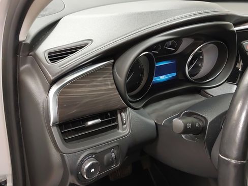 Used 2019 Buick Envision Essence image 17