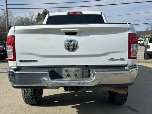 Used 2022 RAM 2500 Big Horn w/ Cold Weather Group image 7