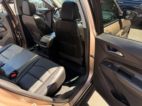 Used 2018 Chevrolet Equinox Premier AWD/4WD image 12